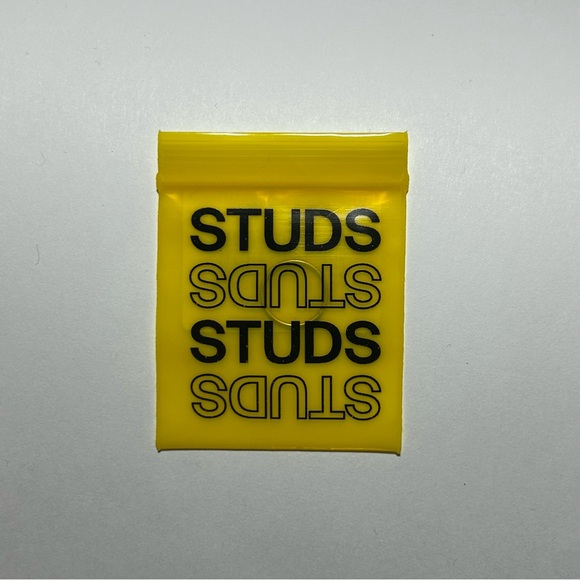 STUDS External 14K Gold PVD Plated Titanium Clicker - Picture 3 of 4